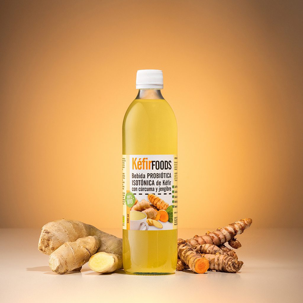 Aigua de quefir amb cúrcuma i gingebre